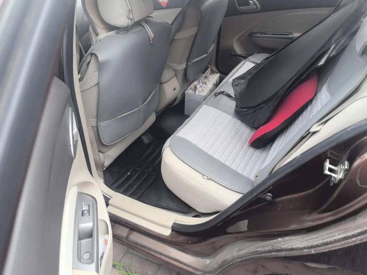 Baojun 630 2014 1.5L manual standard version — миниатюра 17