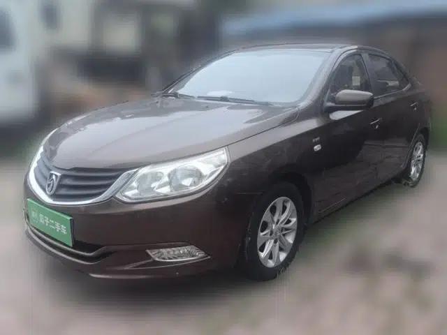 Baojun 630 2014 1.5L manual standard version
