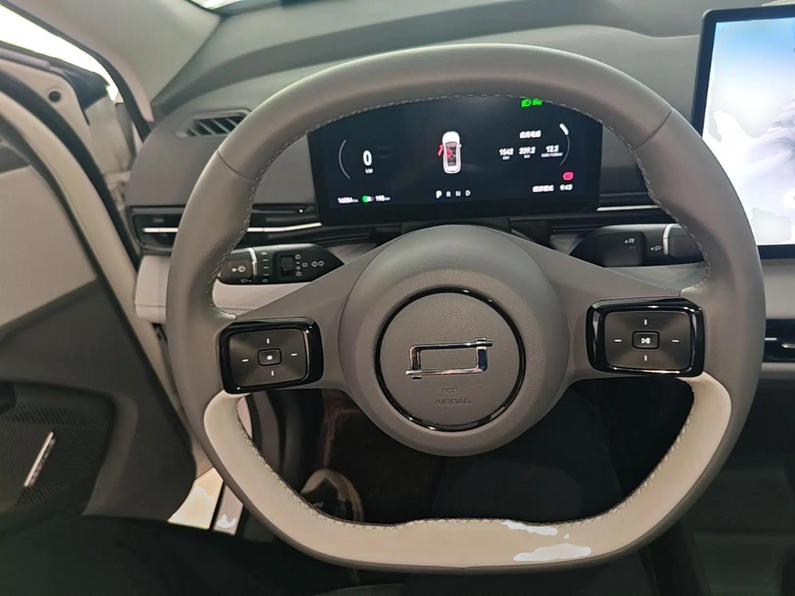 Bestune Yueyi 03 2025 565km Enjoy Edition — миниатюра 13