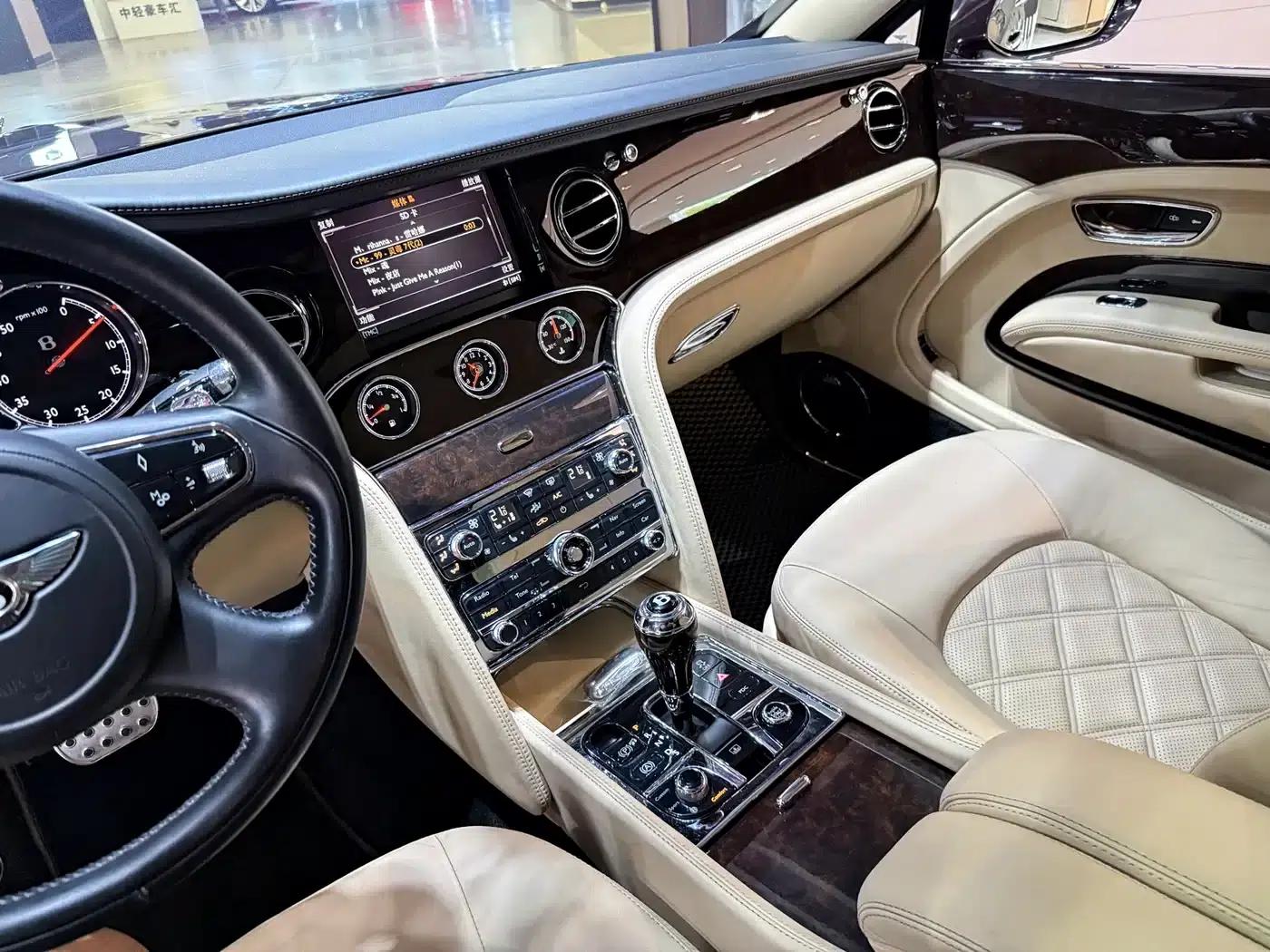 2013 Mulsanne 6.8T Mulliner Special Edition — миниатюра 11