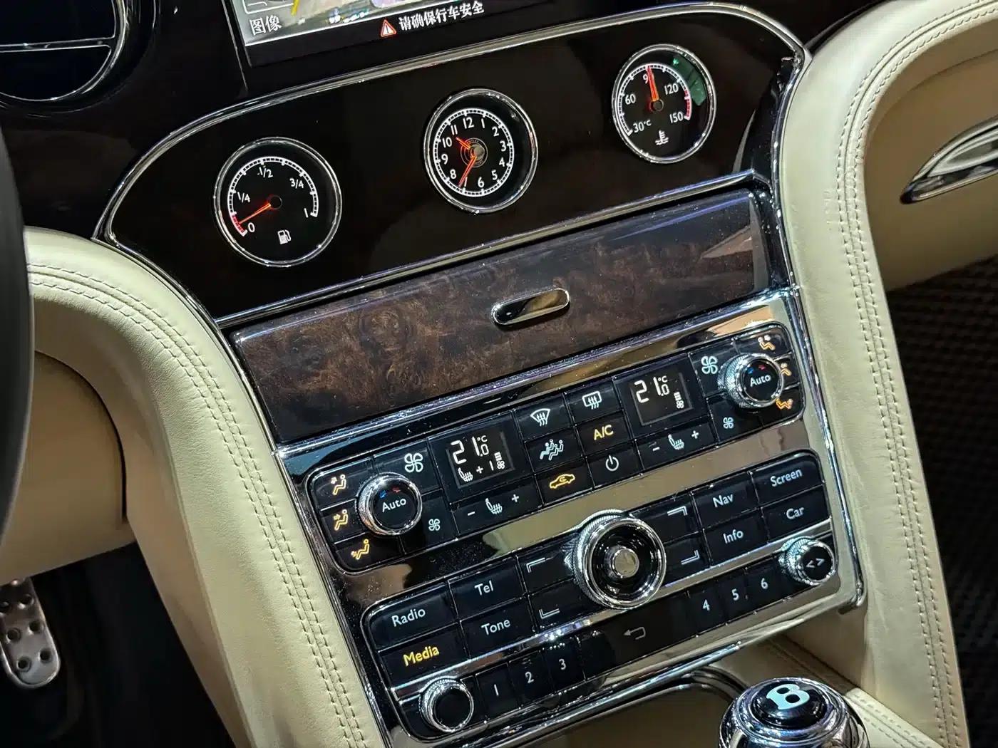 2013 Mulsanne 6.8T Mulliner Special Edition — миниатюра 13