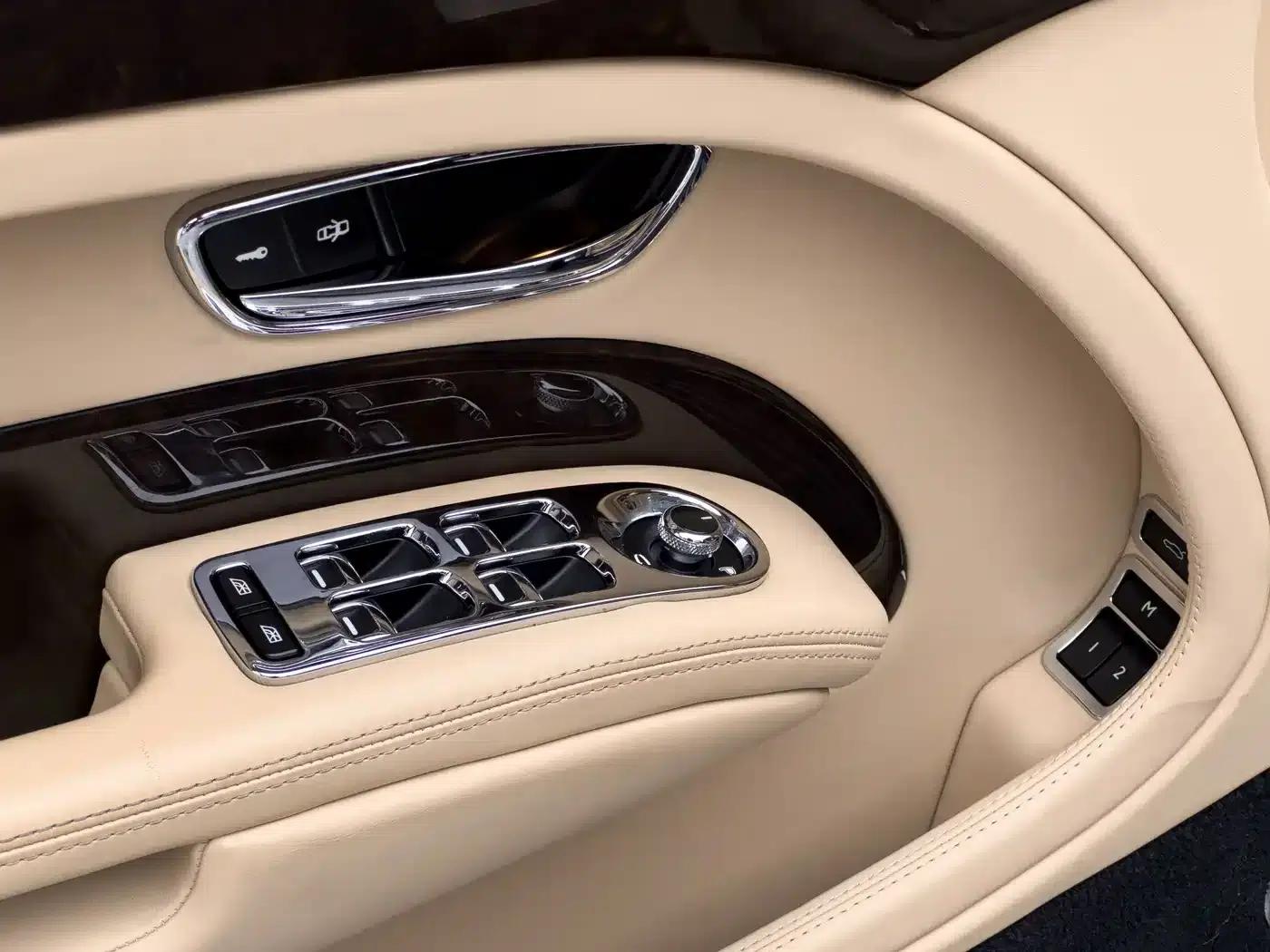 2013 Mulsanne 6.8T Mulliner Special Edition — миниатюра 11
