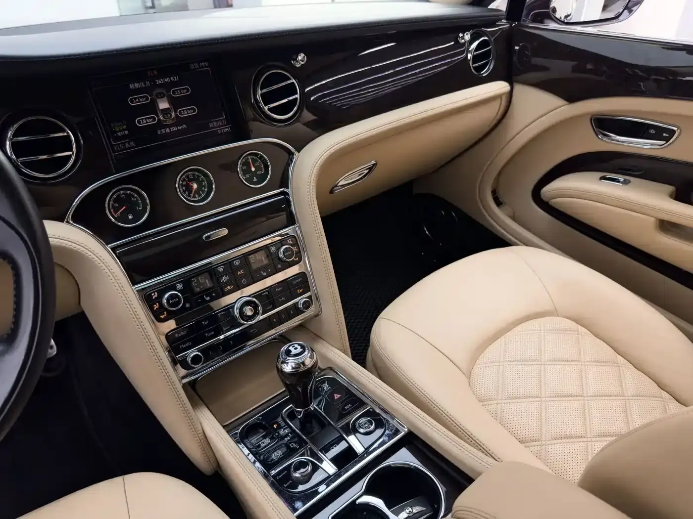 2013 Mulsanne 6.8T Mulliner Special Edition — миниатюра 22