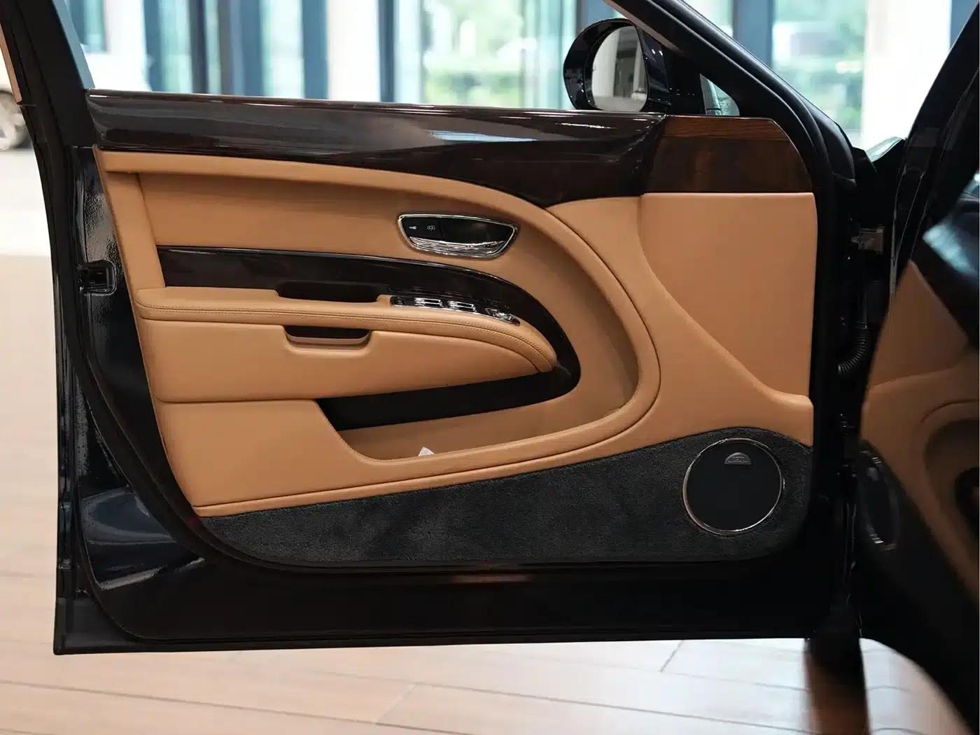 Mulsanne 2017 6.8T Long Wheelbase — миниатюра 19