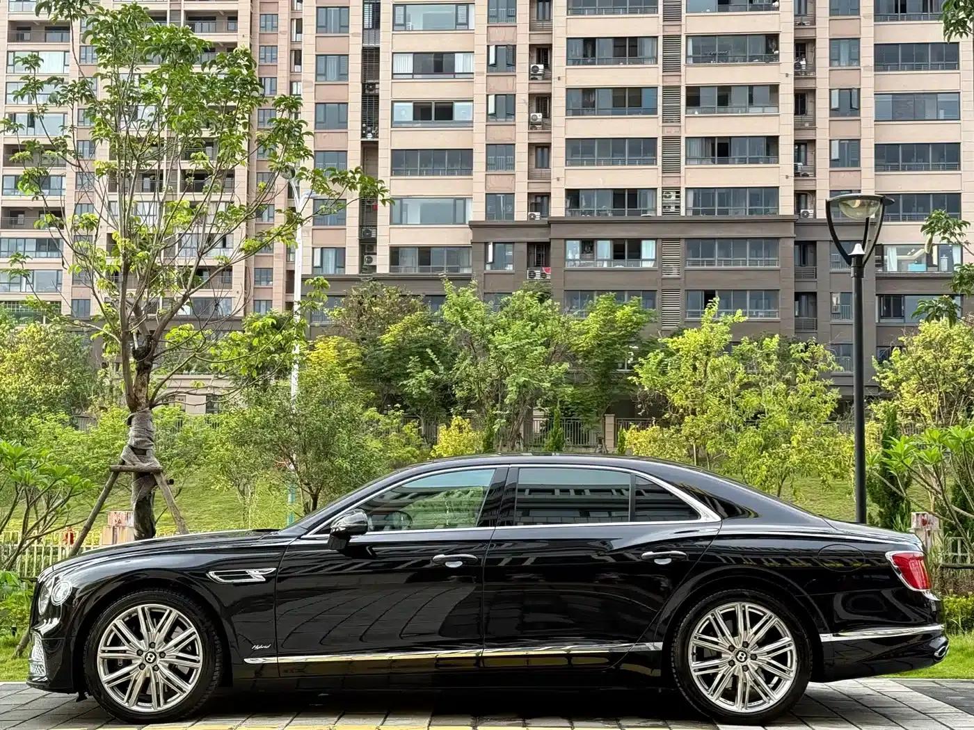 2022 Flying Spur Plug-in Hybrid 2.9T V6 — миниатюра 6