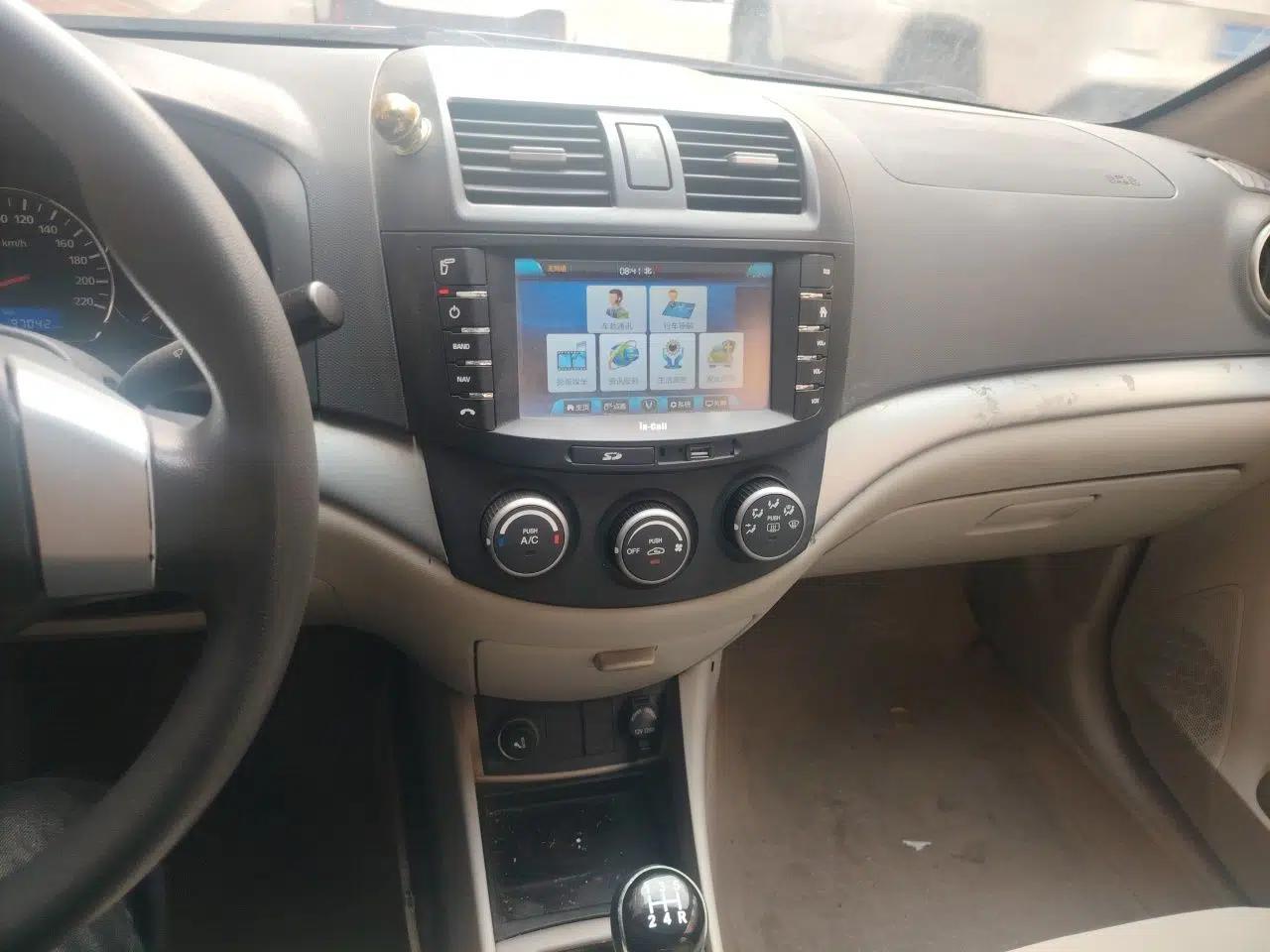 CHANGAN Alsvin V5 2012 1.5L Manual Dream Edition — миниатюра 13
