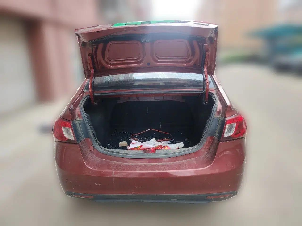 CHANGAN Alsvin V5 2012 1.5L Manual Dream Edition — миниатюра 19