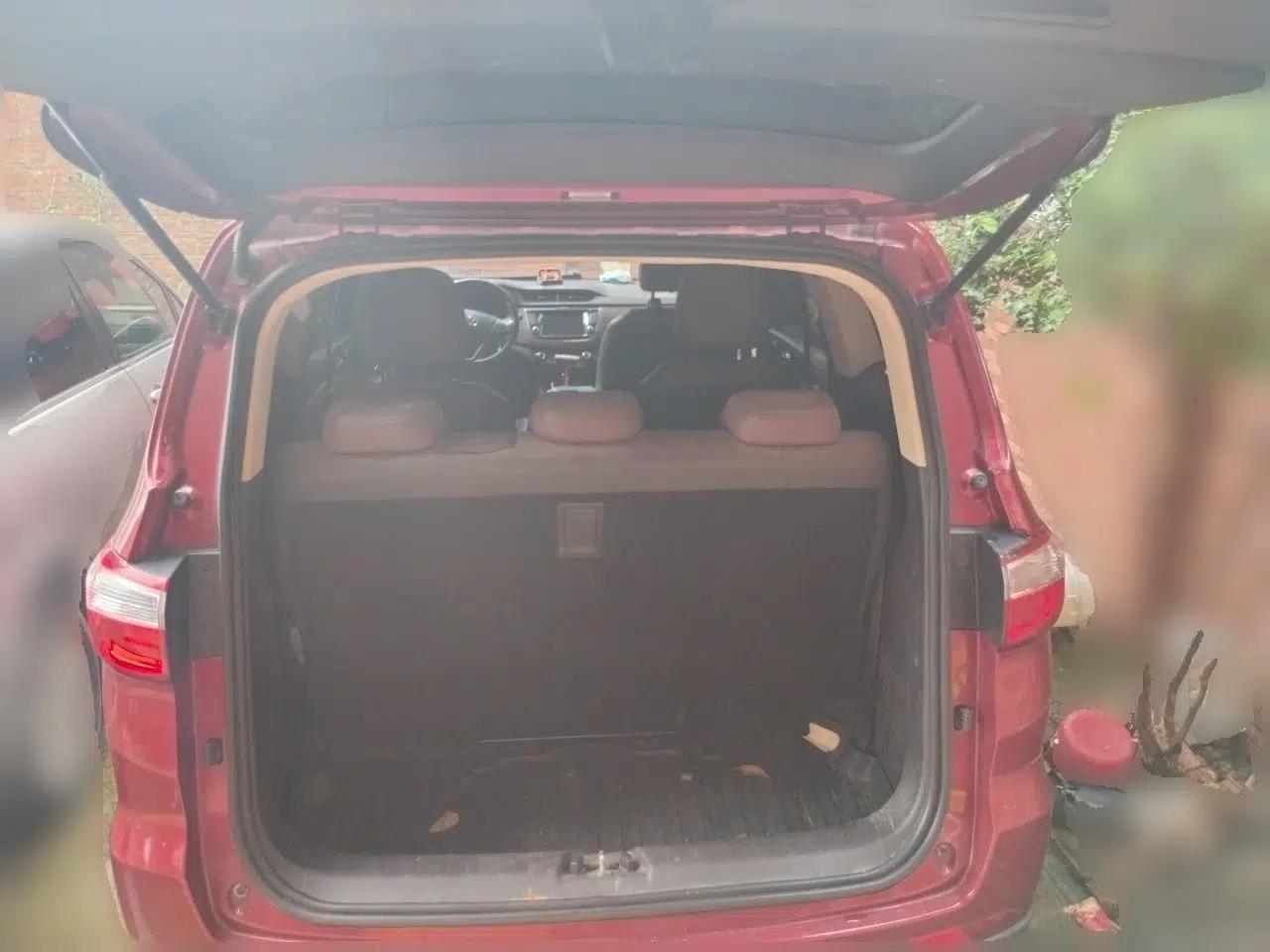 CHANGAN Lingxuan 2017 1.6L Manual Happiness Edition — миниатюра 19