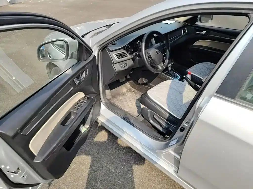 Besturn B30 2016 1.6L Automatic Luxury Edition — миниатюра 16