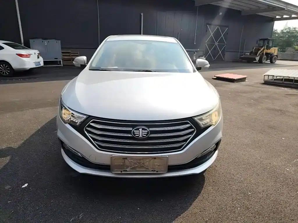 Besturn B30 2016 1.6L Automatic Luxury Edition — миниатюра 3