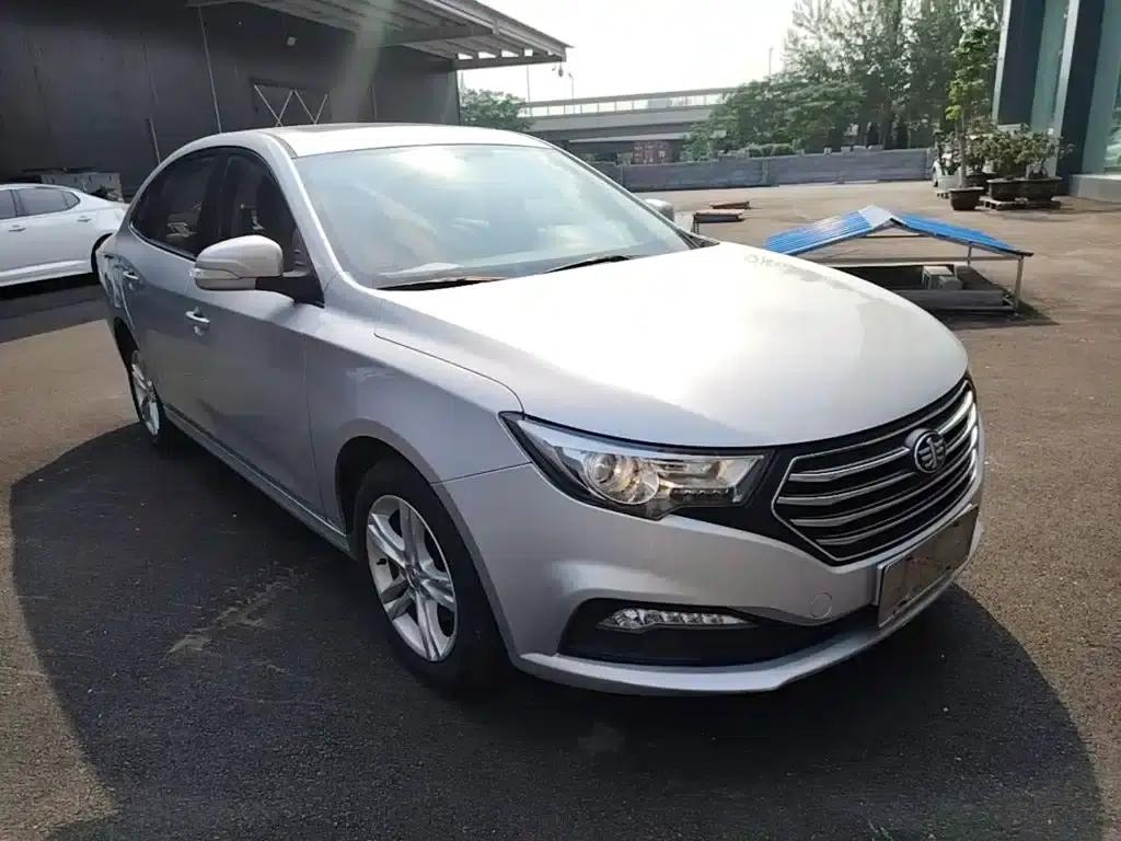 Besturn B30 2016 1.6L Automatic Luxury Edition — миниатюра 4