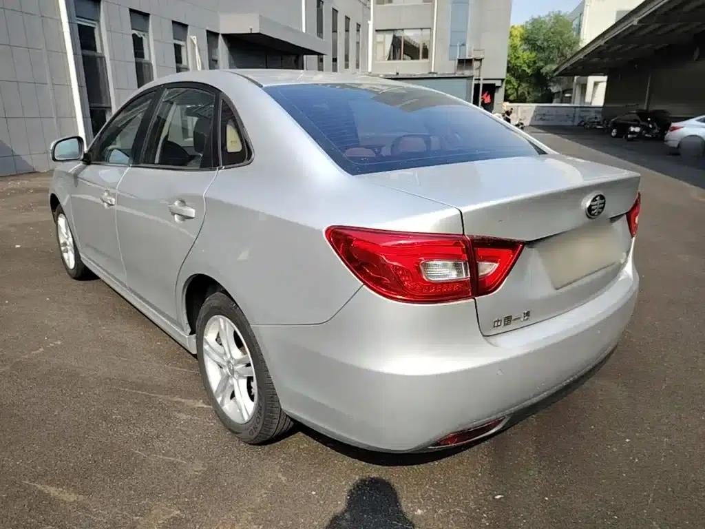 Besturn B30 2016 1.6L Automatic Luxury Edition — миниатюра 5