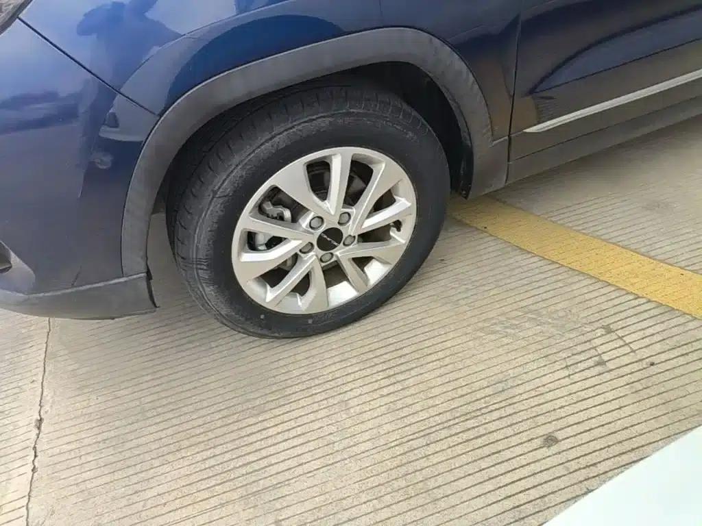 Beijing X3 2019 1.5T CVT Glory Edition — миниатюра 23