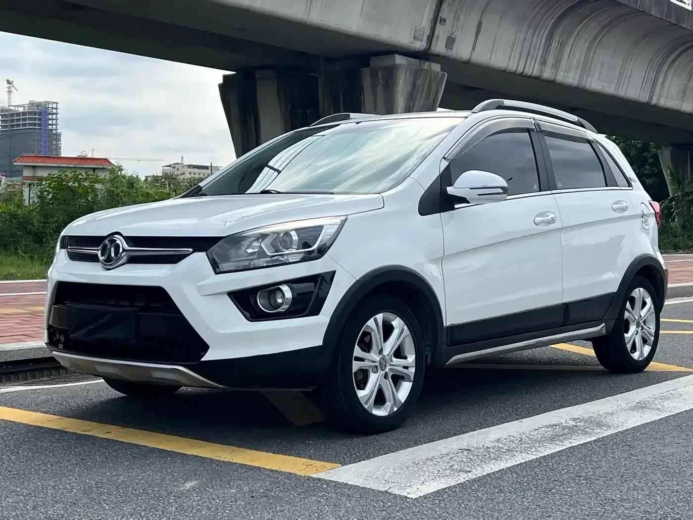 2015 Senova X25 1.5L Manual Comfort Model — миниатюра 1