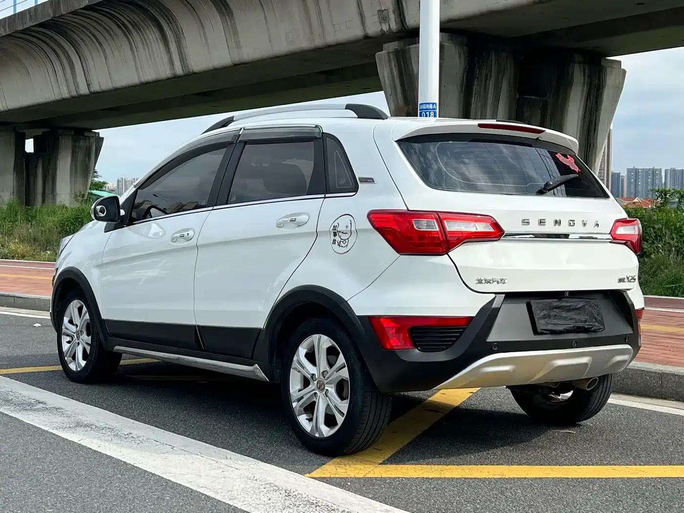 2015 Senova X25 1.5L Manual Comfort Model — миниатюра 9