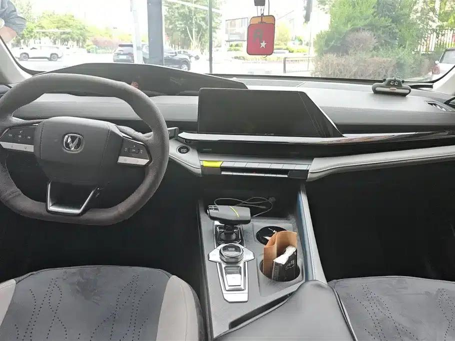Changan UNI-V Smart Electric iDD 2023 Model, Smart Electric iDD 1.5T, 113km/h Smart Cool Edition — миниатюра 12