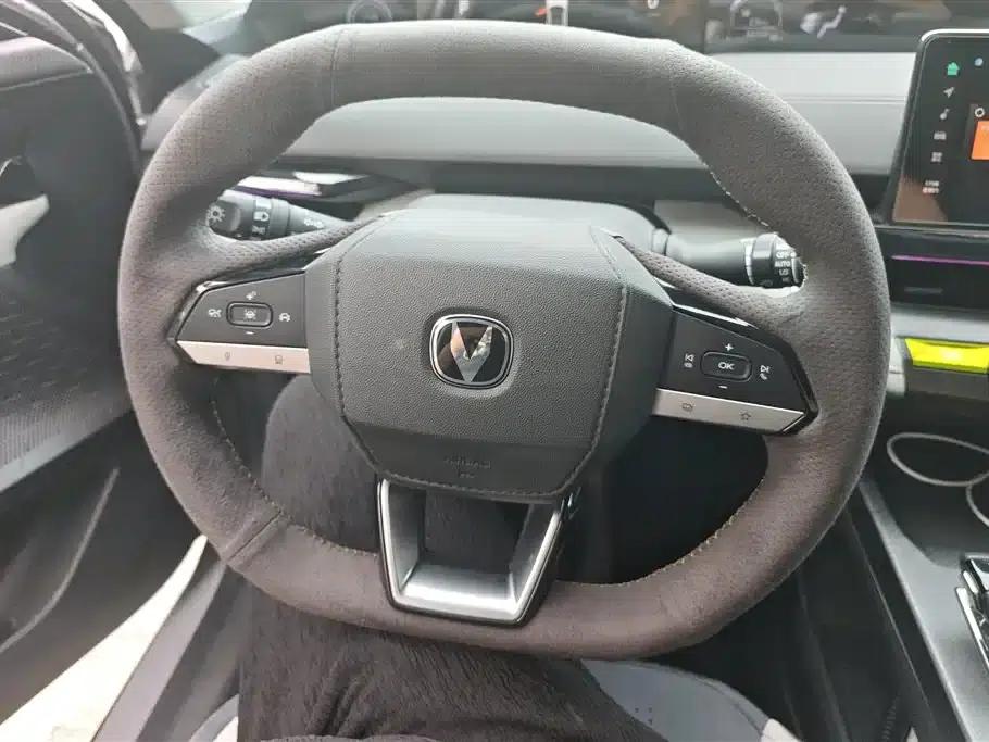 Changan UNI-V Smart Electric iDD 2023 Model, Smart Electric iDD 1.5T, 113km/h Smart Cool Edition — миниатюра 15