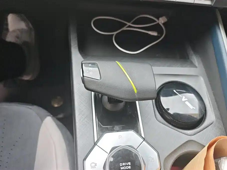 Changan UNI-V Smart Electric iDD 2023 Model, Smart Electric iDD 1.5T, 113km/h Smart Cool Edition — миниатюра 16