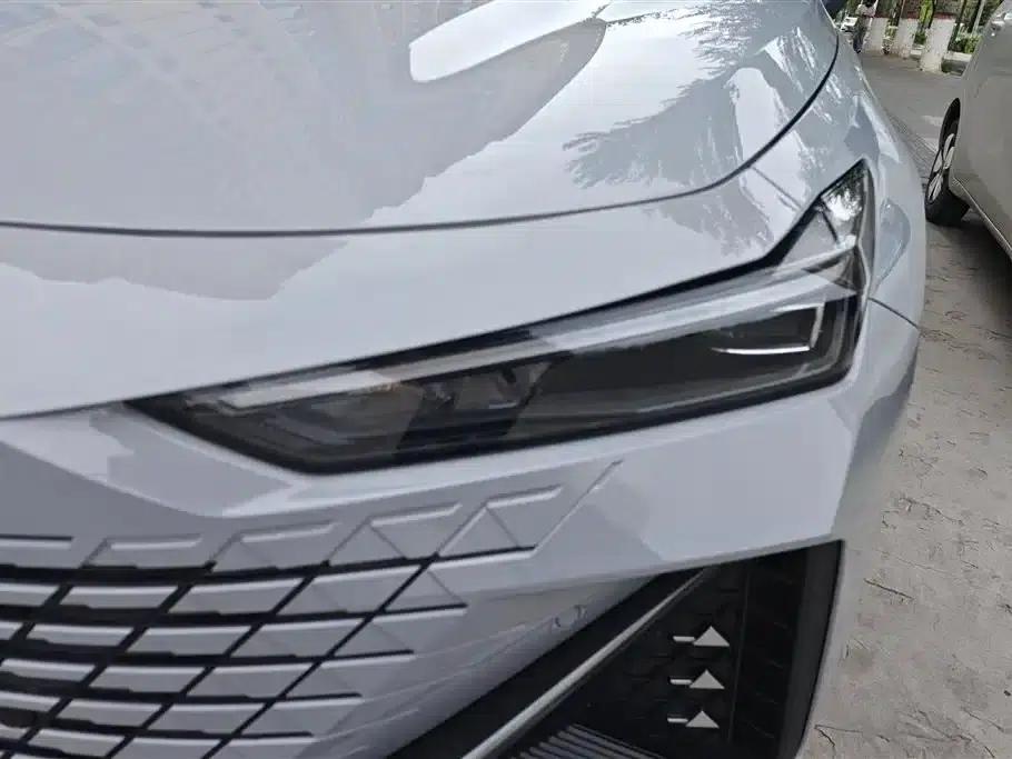 Changan UNI-V Smart Electric iDD 2023 Model, Smart Electric iDD 1.5T, 113km/h Smart Cool Edition — миниатюра 5