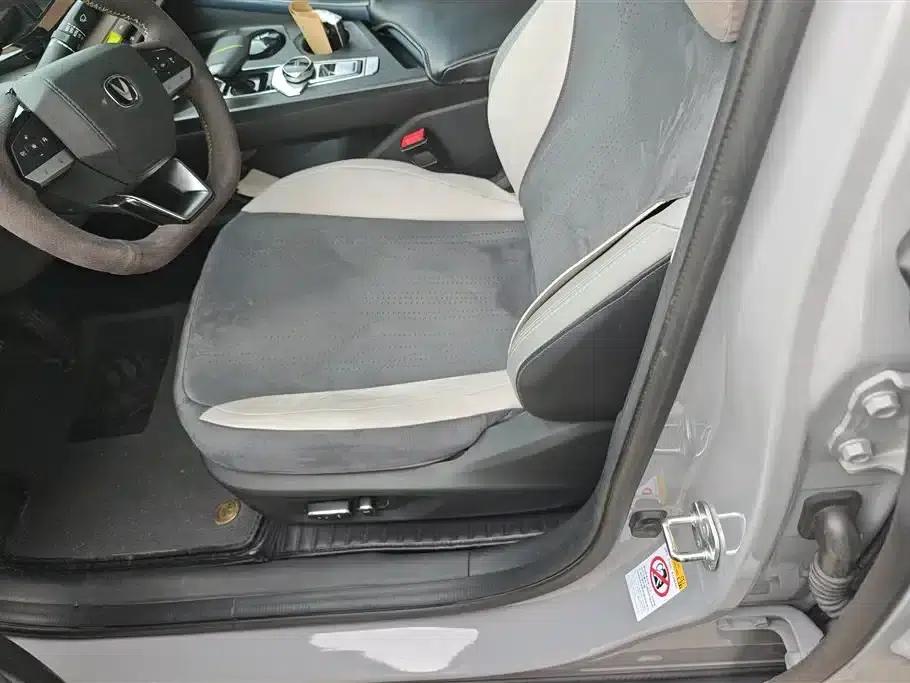 Changan UNI-V Smart Electric iDD 2023 Model, Smart Electric iDD 1.5T, 113km/h Smart Cool Edition — миниатюра 9