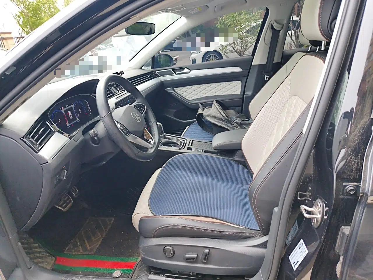 Volkswagen Magotan 2023 2 Million Units Commemorative Edition 330TSI DSG Luxury Version — миниатюра 15