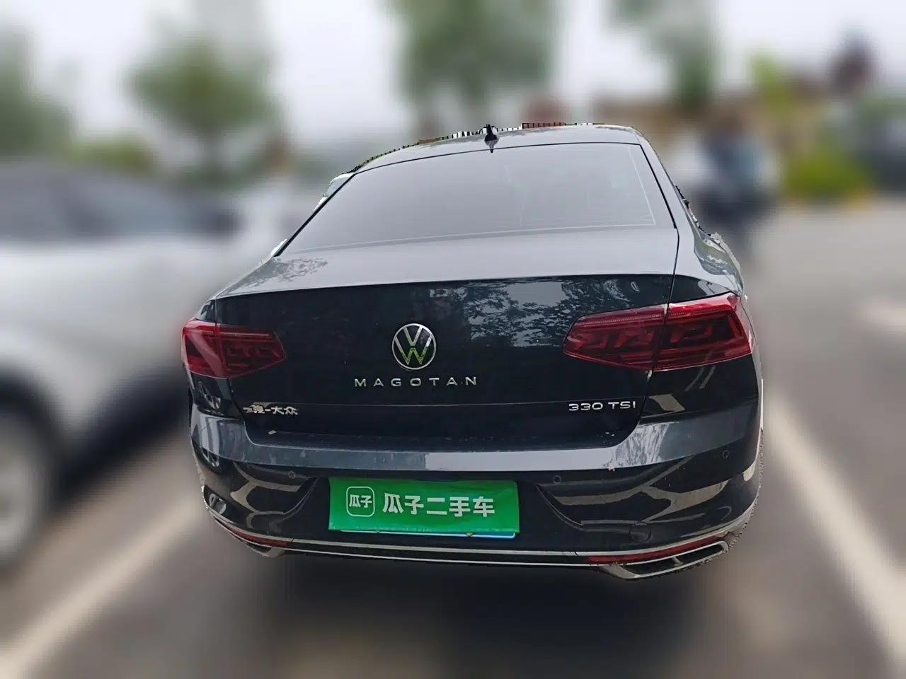 Volkswagen Magotan 2023 2 Million Units Commemorative Edition 330TSI DSG Luxury Version — миниатюра 5