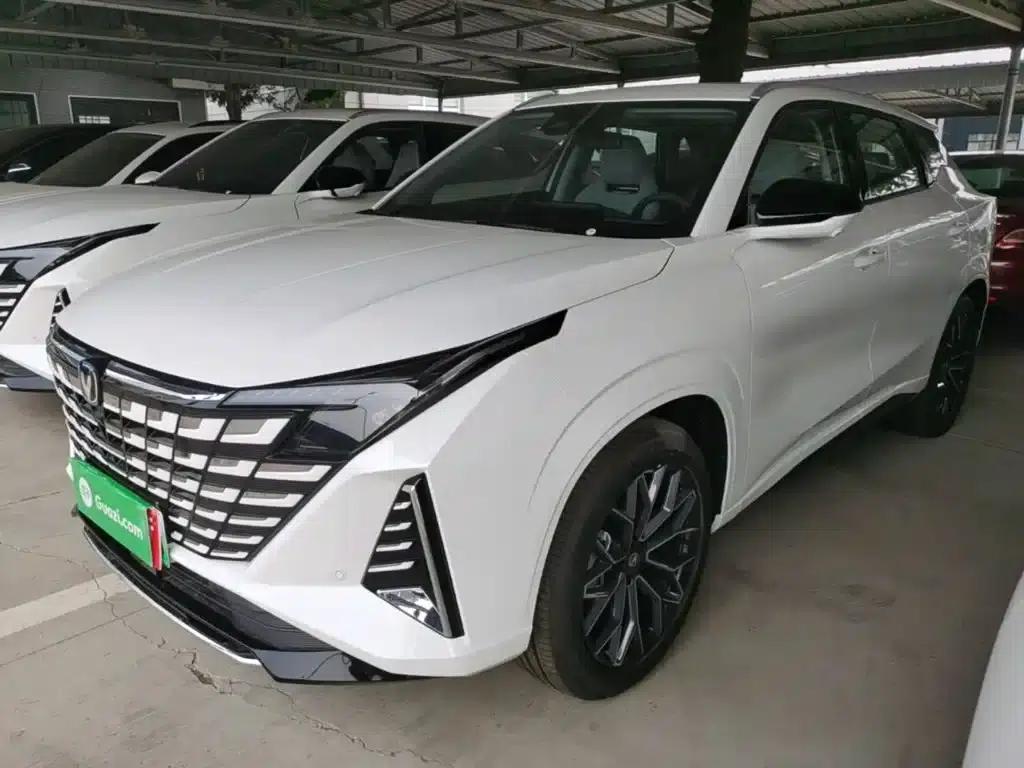 Changan UNI-Z New Energy 2025 Model: Smart New Blue Whale, 125km/h, Battleship+ — миниатюра 2