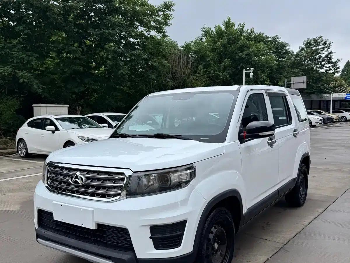 Changan Oushang X70A 2018 Model 1.5L Manual Standard Edition — миниатюра 1