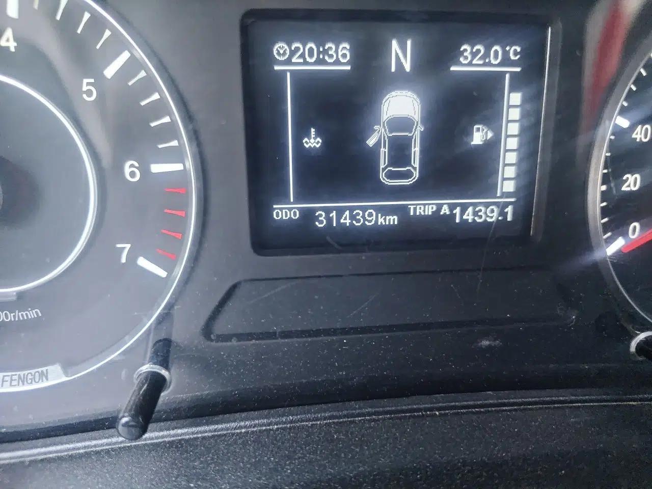 Dongfeng Fengon 500 2022 1.5L CVT Enjoyment Version — миниатюра 12