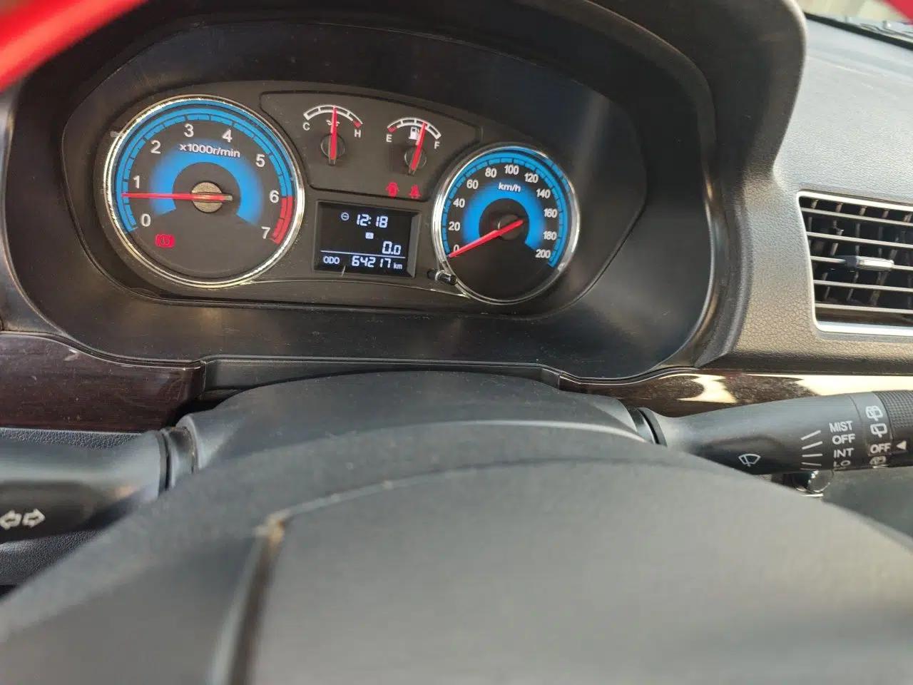 Dongfeng Fengon 360 2015 1.5L Manual Luxury 7-Seater China V Emission Standard — миниатюра 11