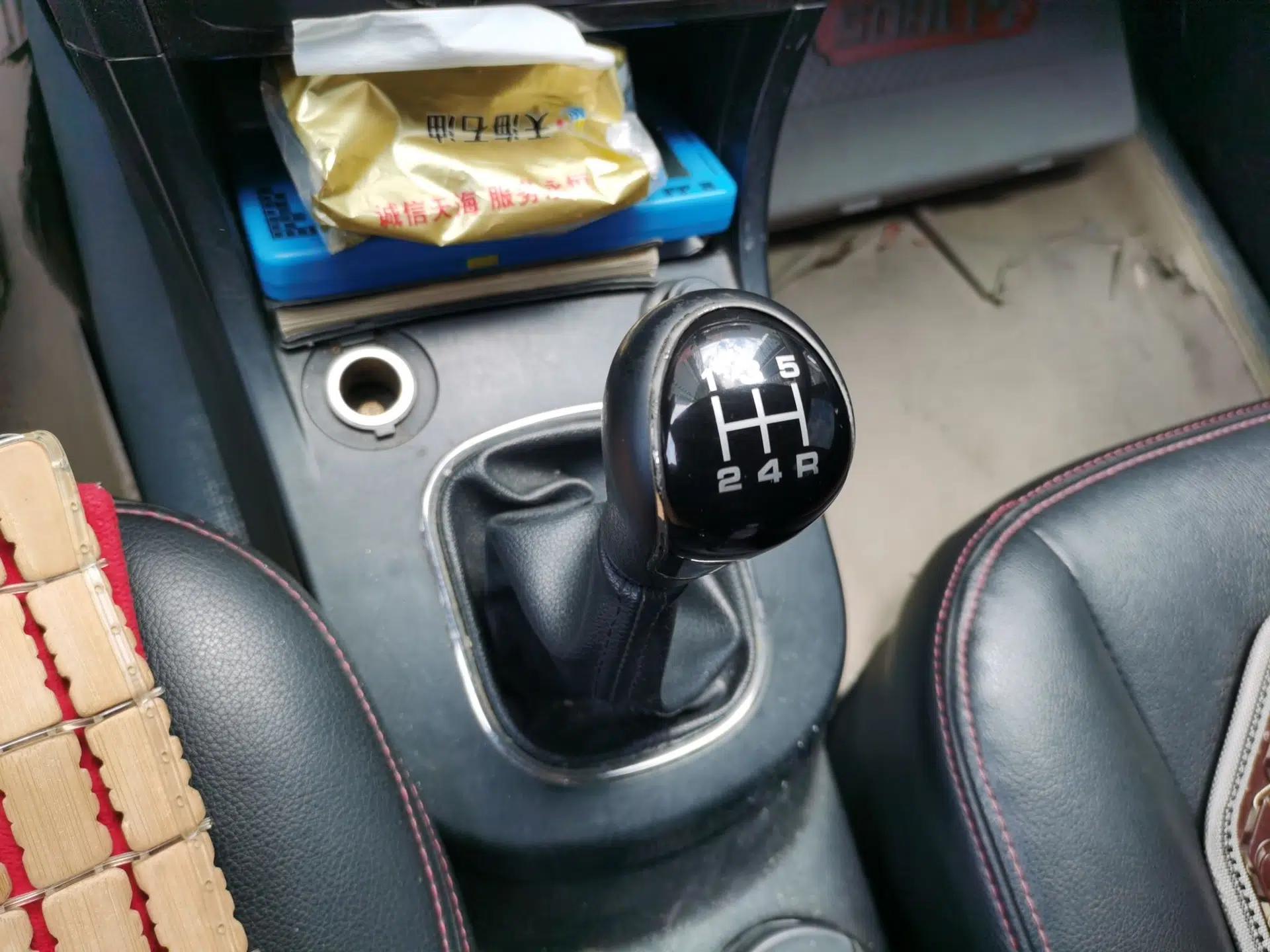 Dongfeng Fengon 360 2015 1.5L Manual Luxury 7-Seater China IV Standard — миниатюра 14