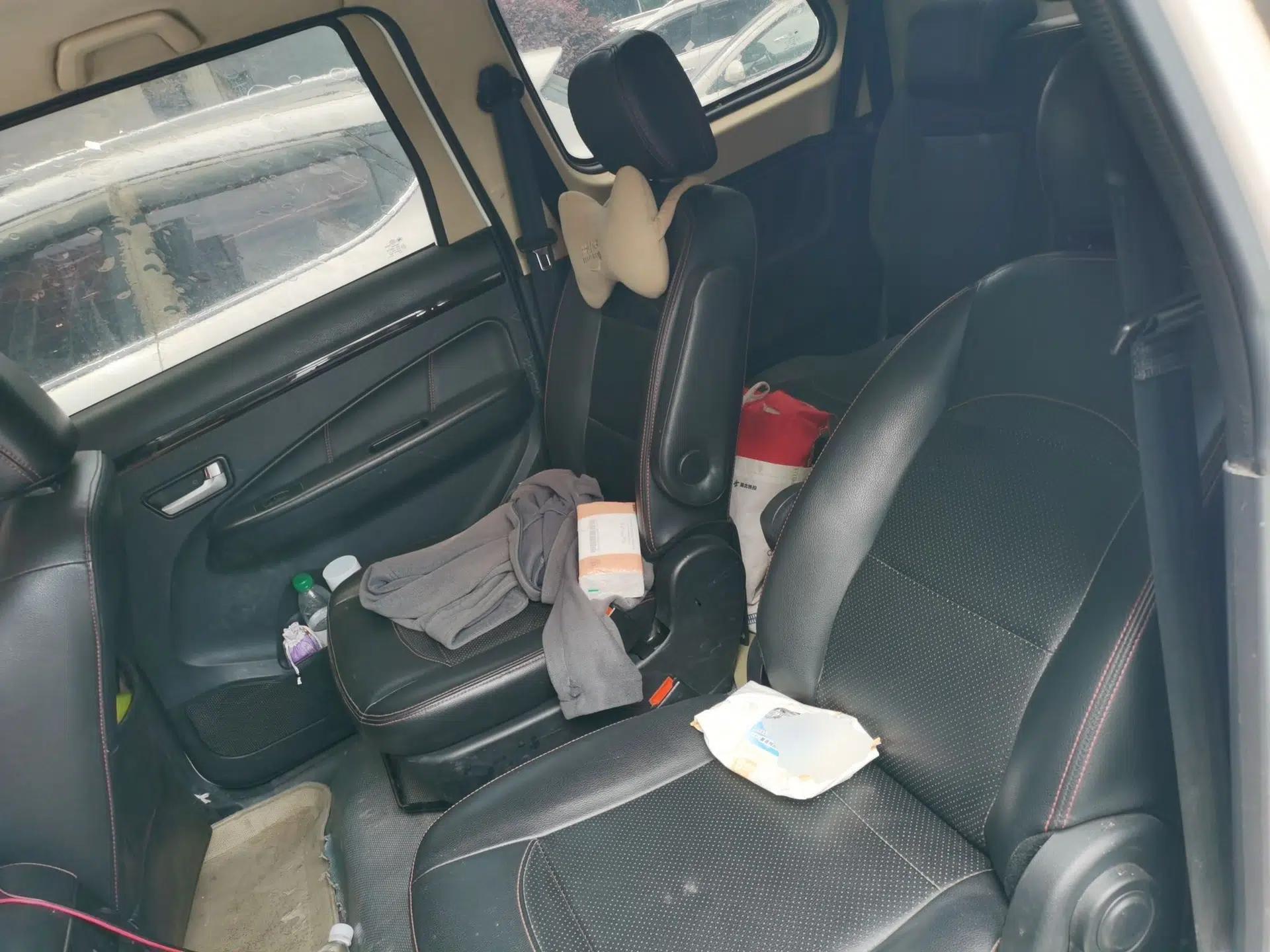 Dongfeng Fengon 360 2015 1.5L Manual Luxury 7-Seater China IV Standard — миниатюра 17
