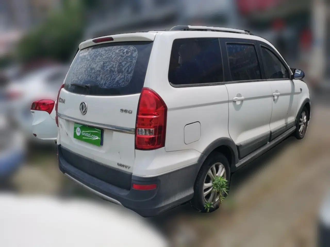 Dongfeng Fengon 360 2015 1.5L Manual Luxury 7-Seater China IV Standard — миниатюра 6