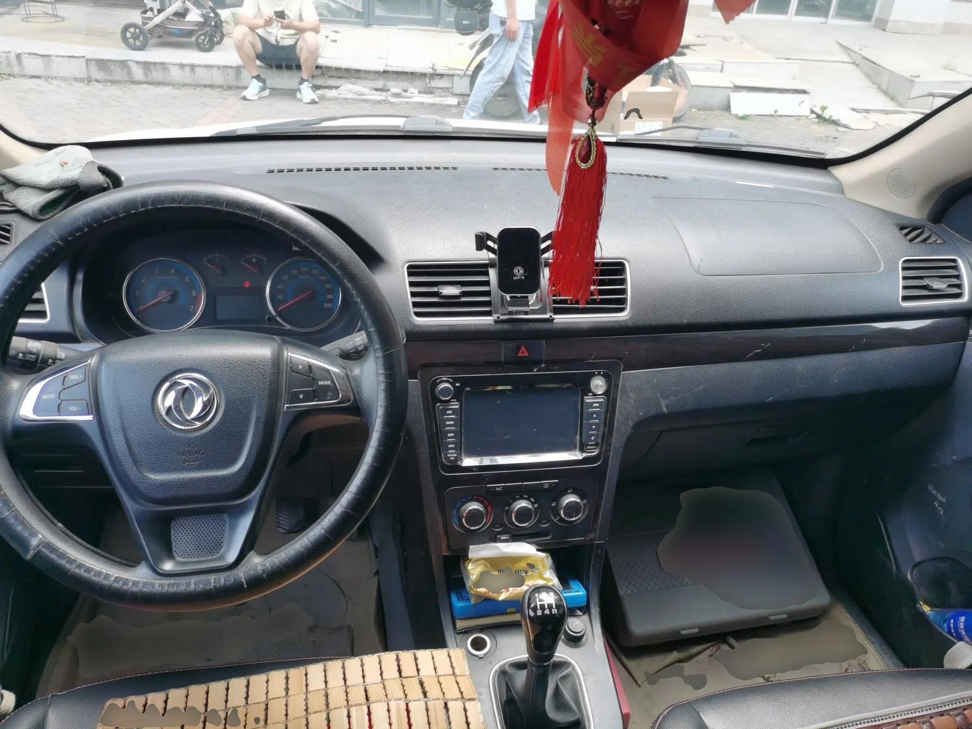 Dongfeng Fengon 360 2015 1.5L Manual Luxury 7-Seater China IV Standard — миниатюра 9