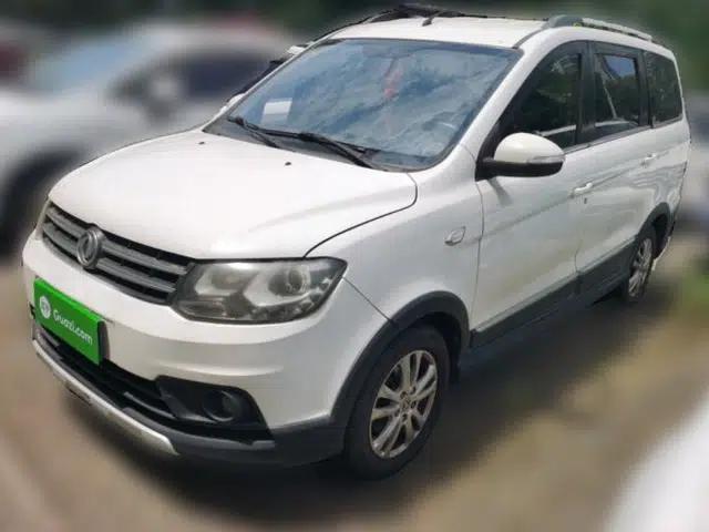 Dongfeng Fengon 360 2015 1.5L Manual Luxury 7-Seater China IV Standard