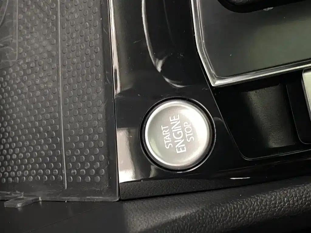 Tiguan X 2023 Facelift 330TSI 2WD Premium Flagship Edition — миниатюра 5