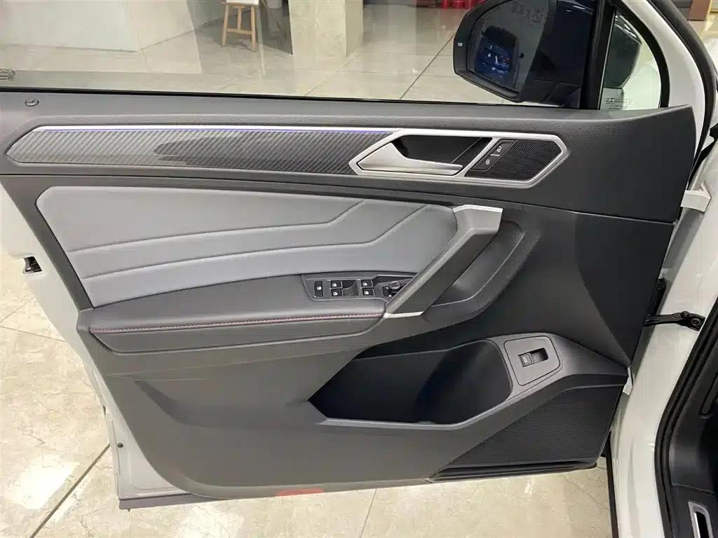 Tiguan X 2023 Facelift 330TSI 2WD Premium Flagship Edition — миниатюра 8