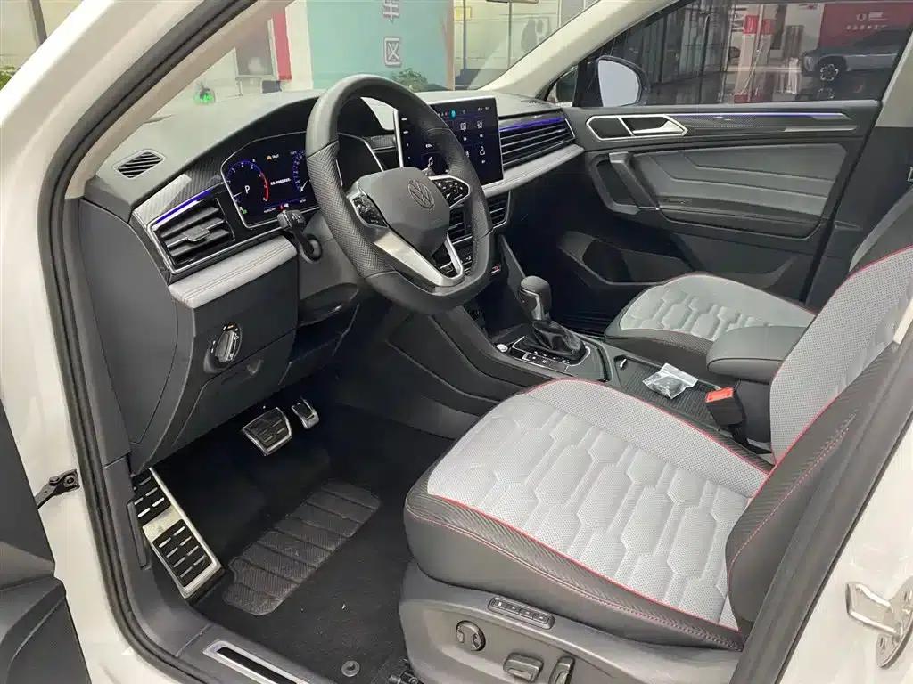 Tiguan X 2023 Facelift 330TSI 2WD Premium Flagship Edition — миниатюра 9