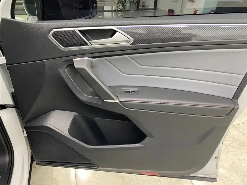 Tiguan X 2023 Facelift 330TSI 2WD Premium Flagship Edition — миниатюра 10