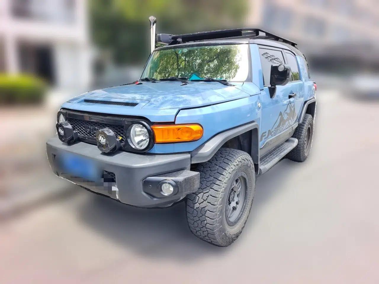 Toyota FJ Cruiser 2013 4.0L — миниатюра 1