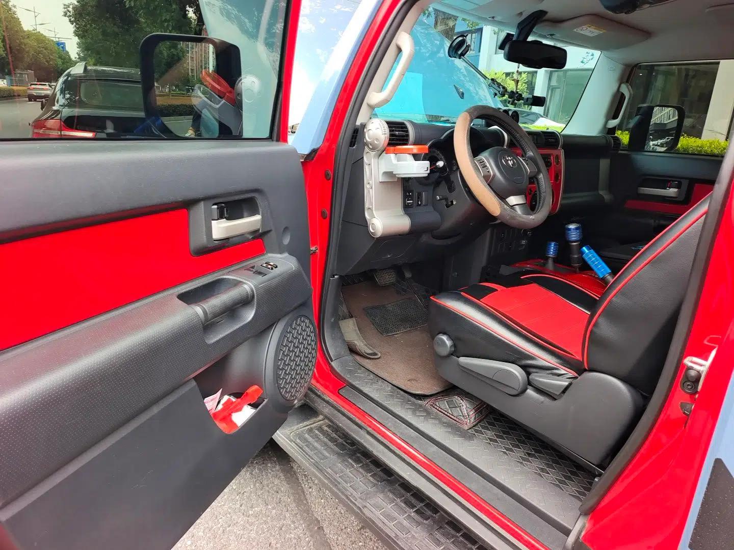 Toyota FJ Cruiser 2013 4.0L — миниатюра 16