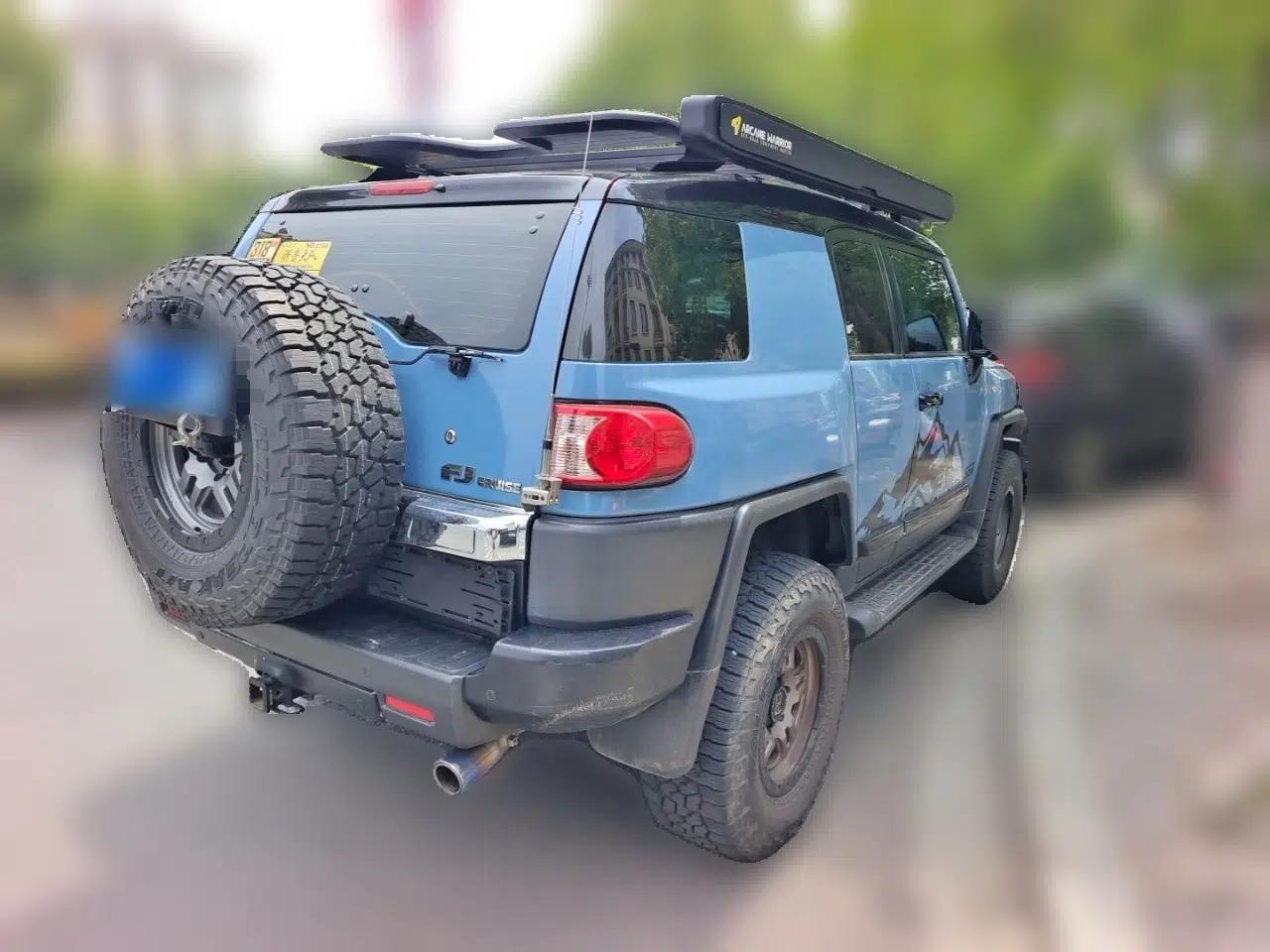 Toyota FJ Cruiser 2013 4.0L — миниатюра 6