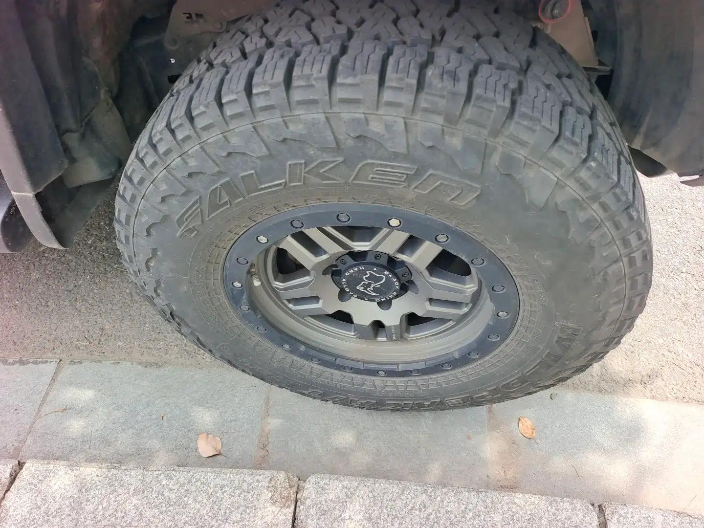 Toyota FJ Cruiser 2013 4.0L — миниатюра 8