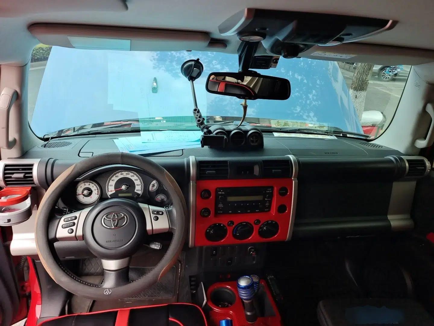 Toyota FJ Cruiser 2013 4.0L — миниатюра 9