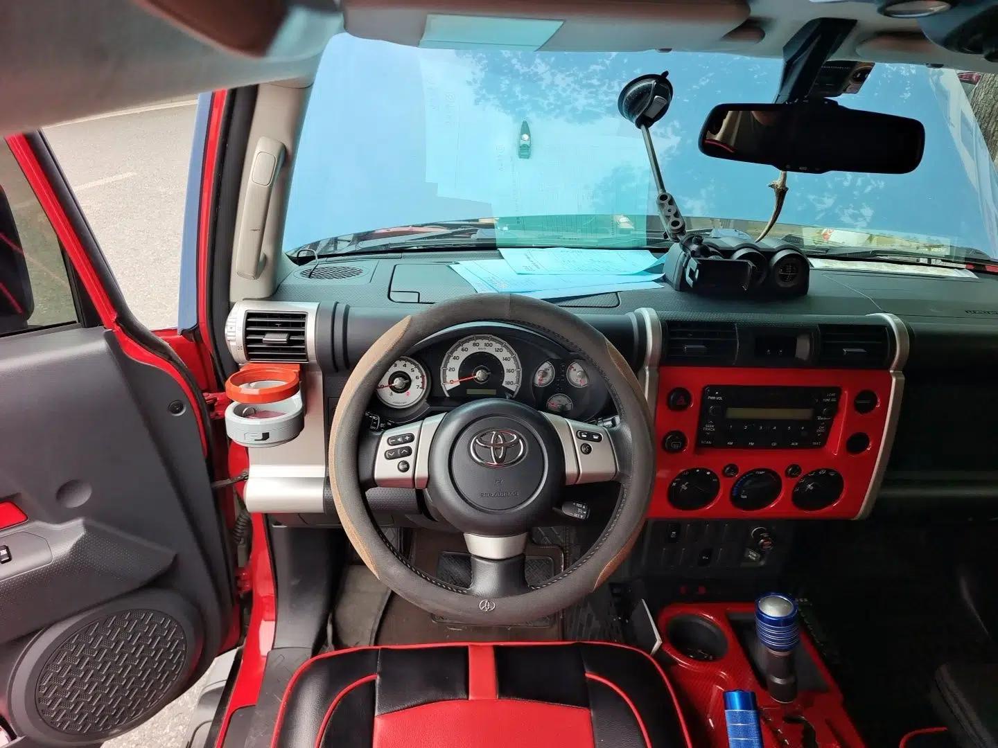 Toyota FJ Cruiser 2013 4.0L — миниатюра 10