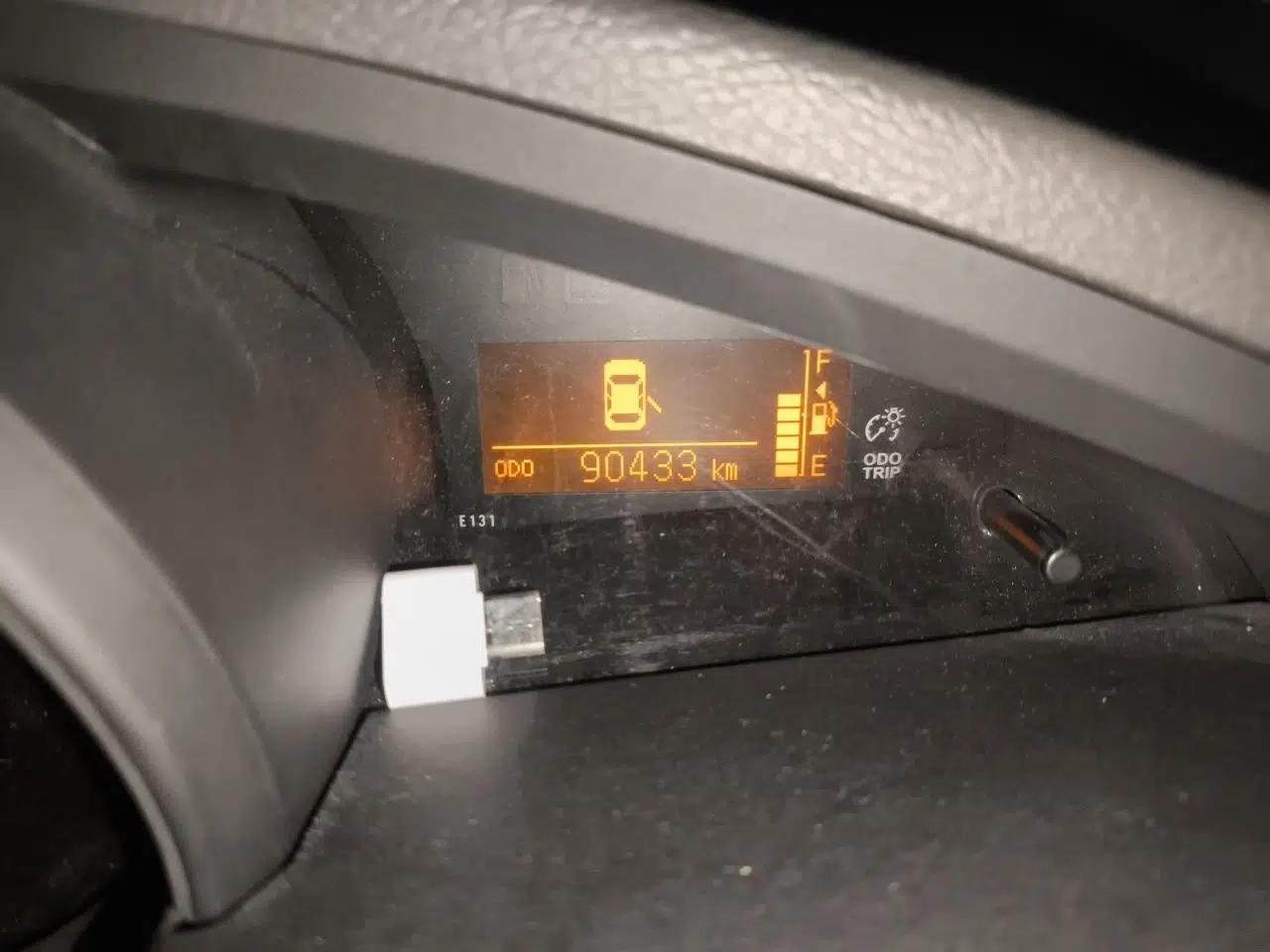 Toyota Verso 2014 Starlight 180E CVT Elite Edition — миниатюра 12