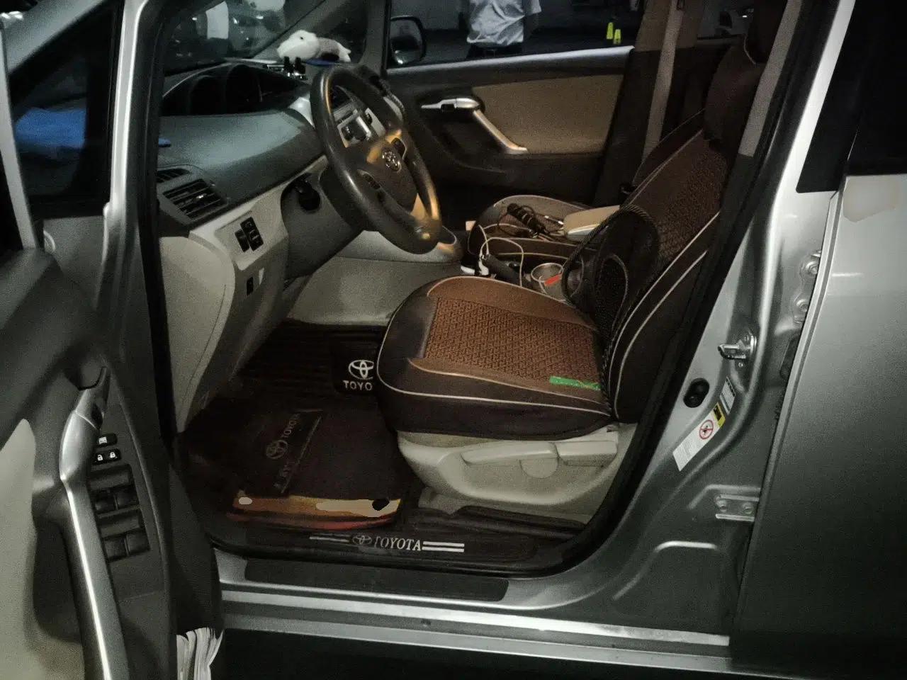 Toyota Verso 2014 Starlight 180E CVT Elite Edition — миниатюра 15
