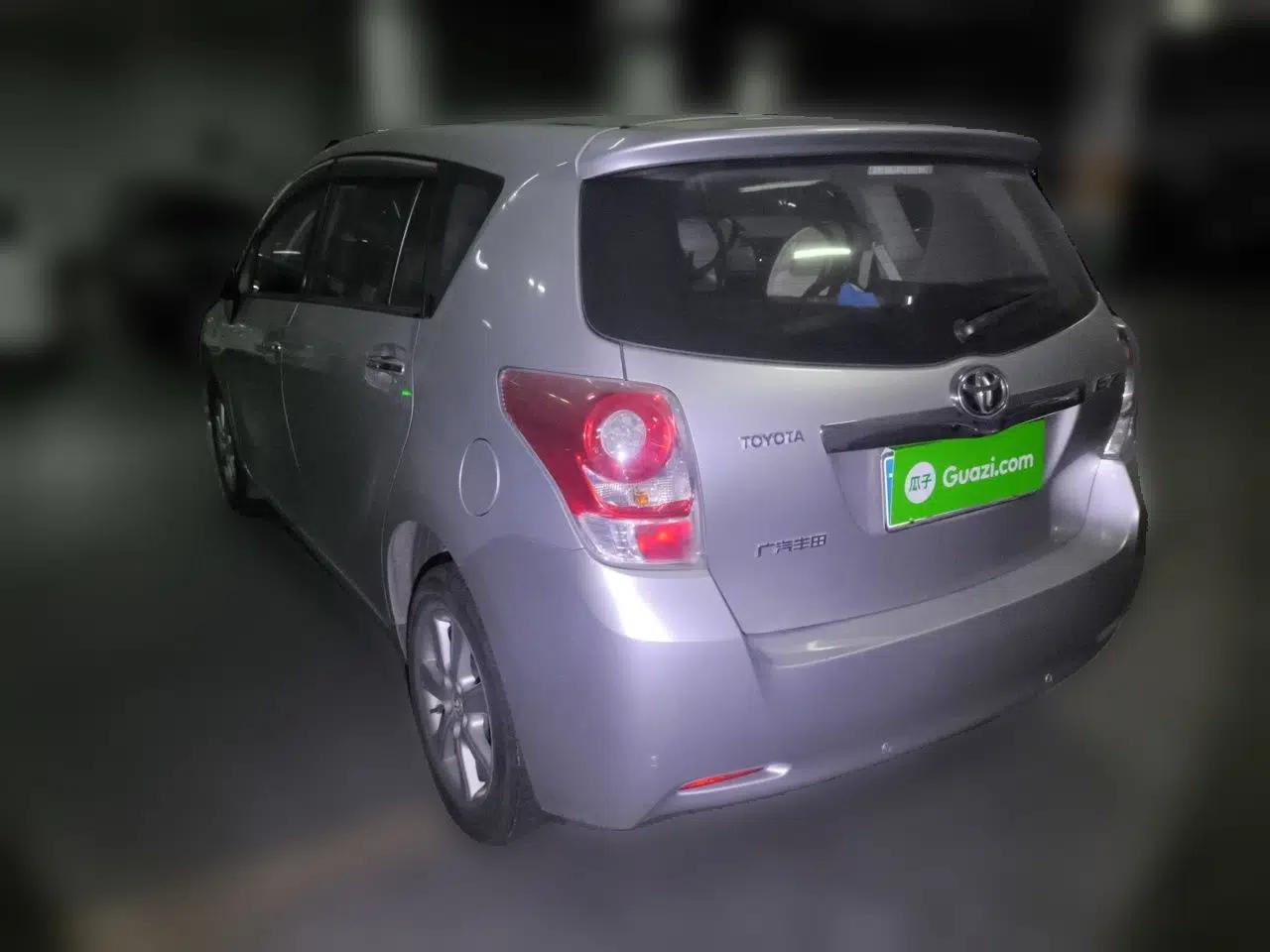 Toyota Verso 2014 Starlight 180E CVT Elite Edition — миниатюра 4