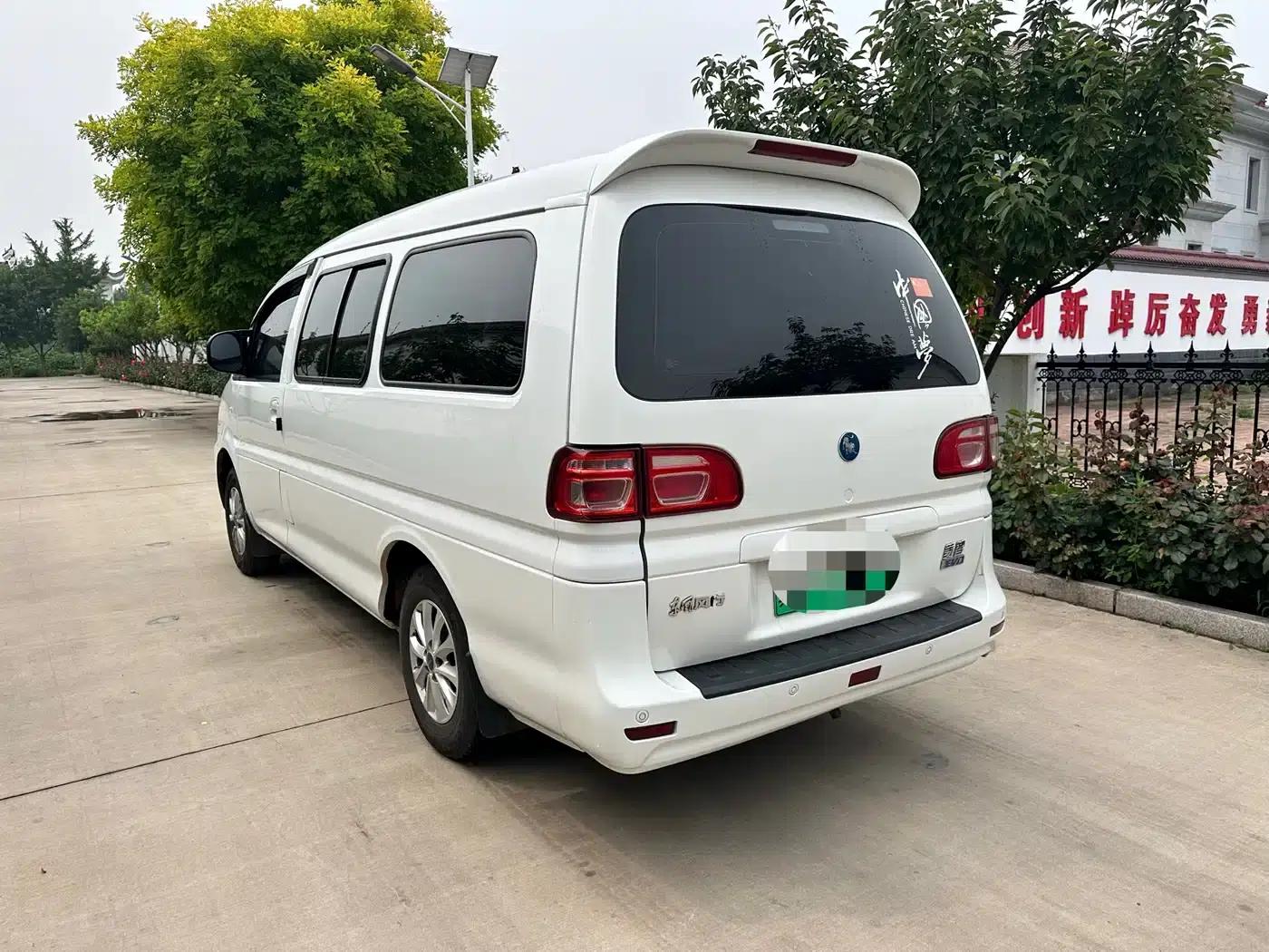 Lingzhi New Energy 2021 Passenger Edition Comfort 9-Seater — миниатюра 5