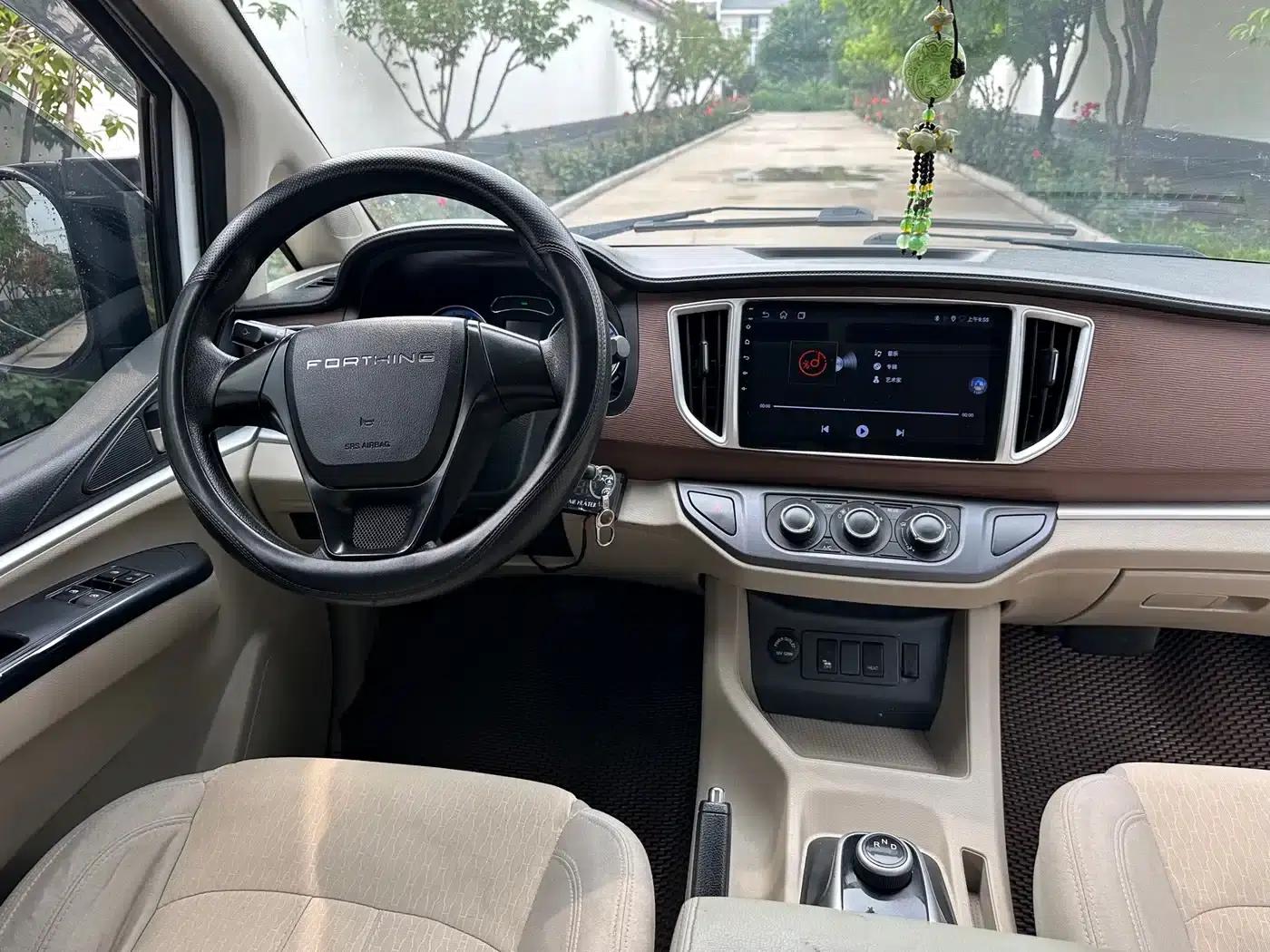 Lingzhi New Energy 2021 Passenger Edition Comfort 9-Seater — миниатюра 6